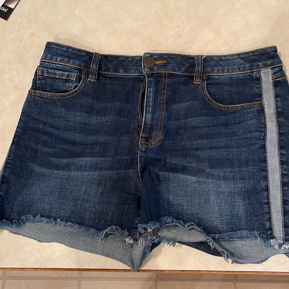 Cabi denim shorts
